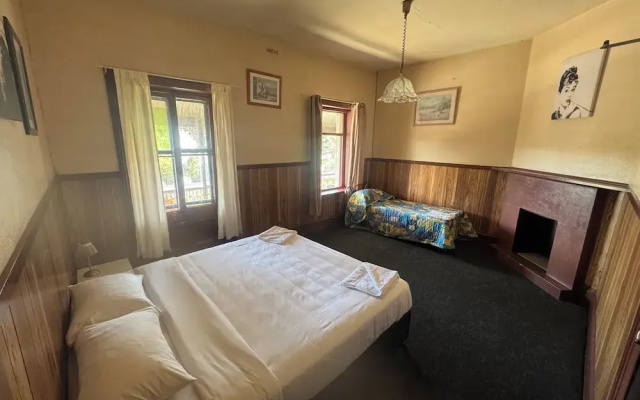 Mannum Hotel