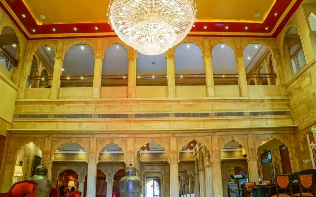 Hotel Rang Mahal вид на фасад