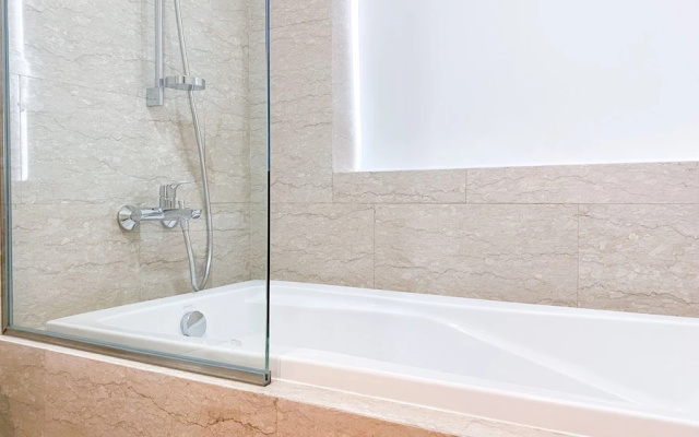 Modern Look And Comfy 2Br Menteng Park Apartment