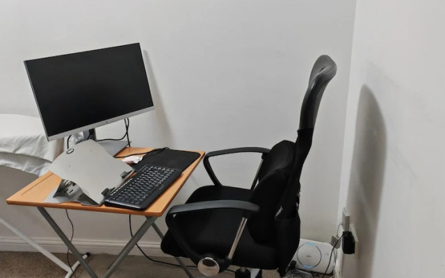 1-bed Apartment in Croydon -free Parking, Wifi