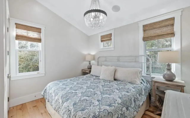 Sea La Vie Seaside Carriage House