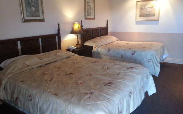 Travellers Inn
