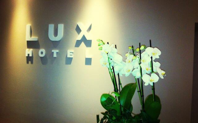 Отель Lux Hotel Германия, Дюссельдорф - отзывы, цены и фото номеров - забронировать отель Lux Hotel онлайн вид на фасад