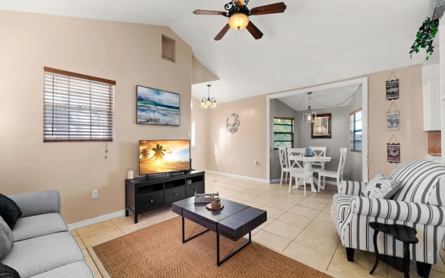 Beachy Bungalow by Vtrips