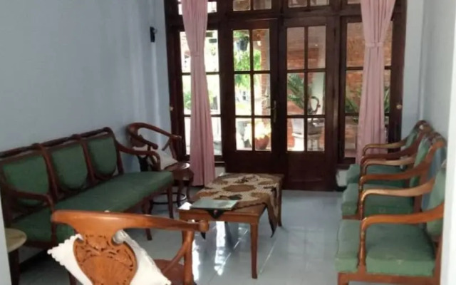 Majapahit Homestay by Bhagaskara