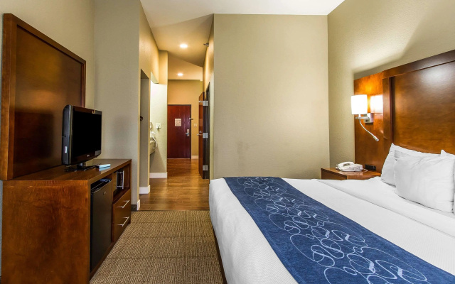 Comfort Suites Mattoon East