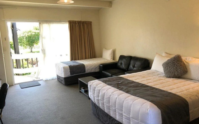 Asure Saddle and Sulky Motor Lodge