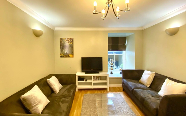 Advocates Apartment