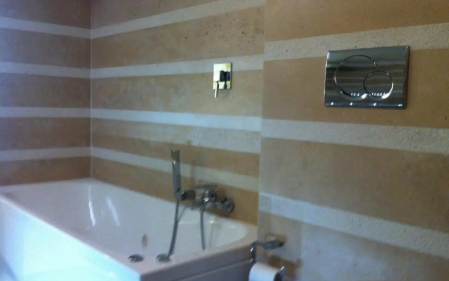 Corso Deluxe Apartment
