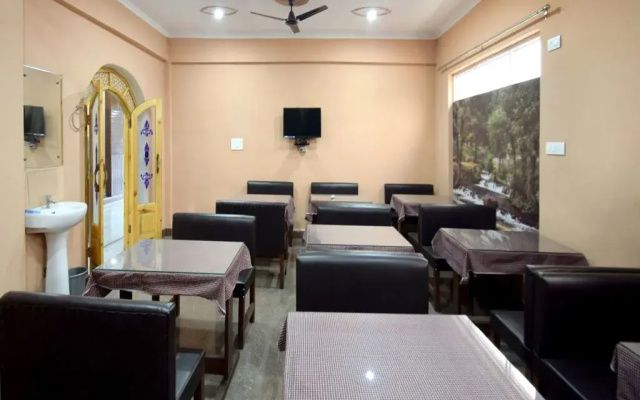 Hotel Samar by OYO Rooms