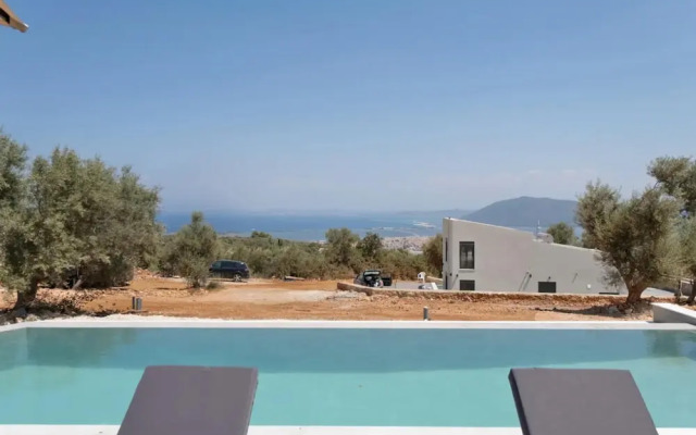 Villa Andria With 5 Bedrooms and 5 Bathrooms