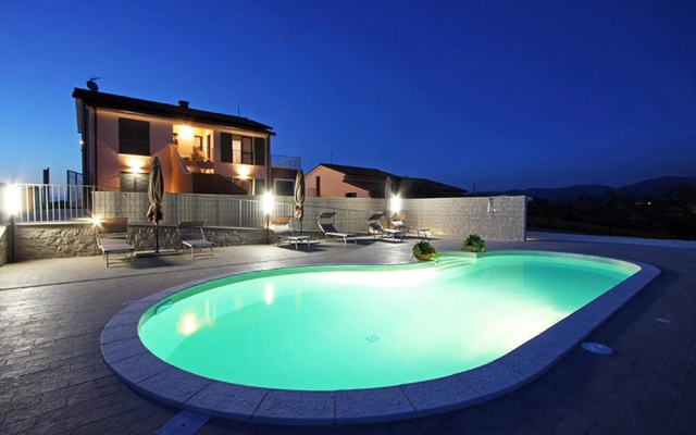 Apartment With one Bedroom in Montecastrilli, With Pool Access, Enclos