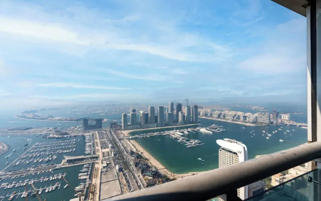 Lux BnB Princess Tower I  Palm & Ocean Views