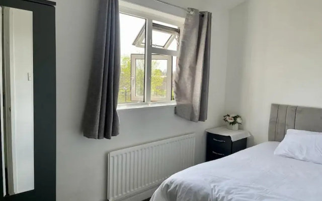 Homestays - Modern House Near Coventry City Centre