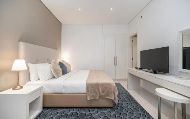 HiGuests - Cozy Studio With Balcony in Business Bay