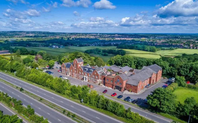 The Hogs Back & Spa Farnham