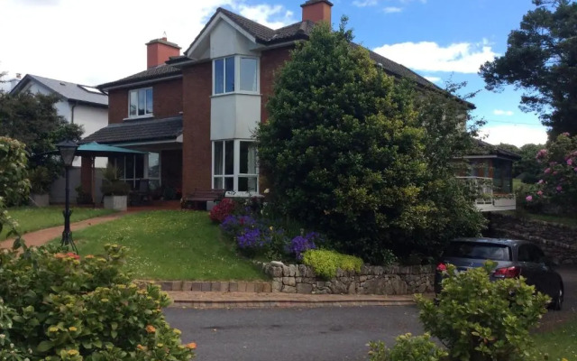 2 Manor avenue