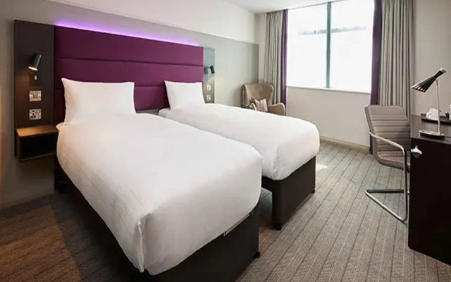 Premier Inn Swindon Town Centre