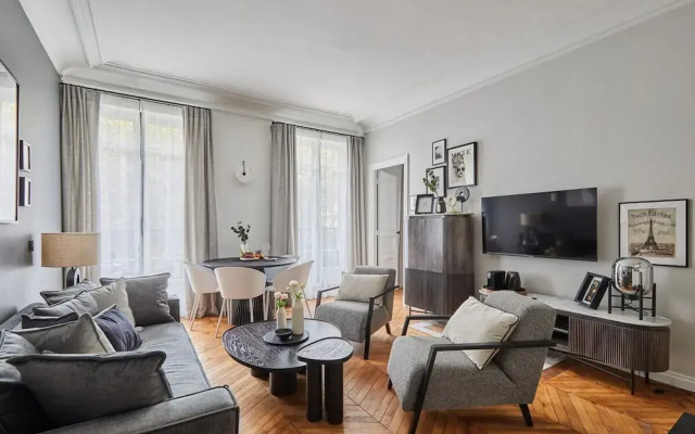 Superb New 1 Bedroom Flat Notre Dame de Paris