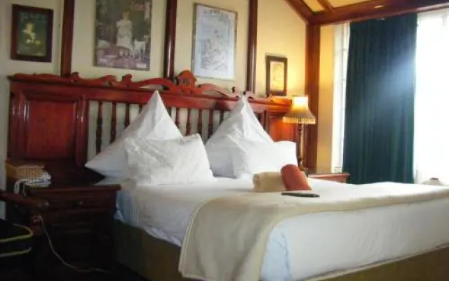 Tudor Lodge
