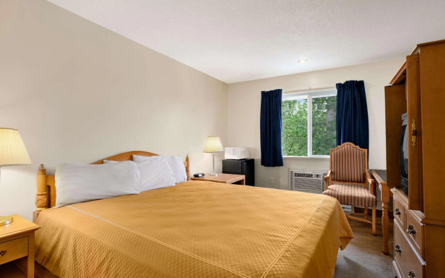 Travelodge Port of Tacoma WA