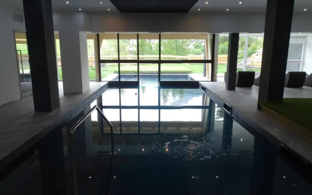 Active Alm Hotel