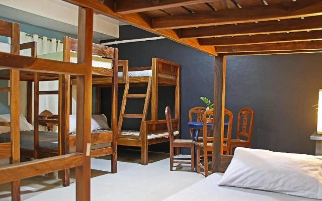 RedDoorz Hostel @ Deomar Hometel and Farm Cafe Vigan Ilocos