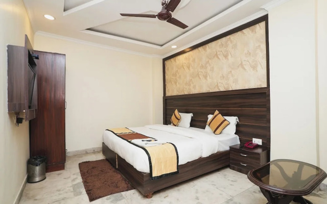 Dharam Villa Guest House Near Sector 15 Metro Station