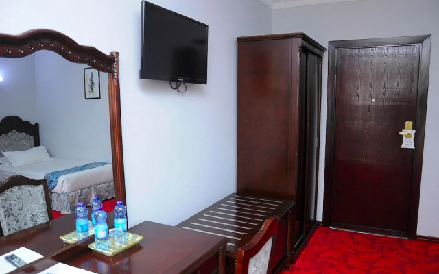 Ras Amba Hotel