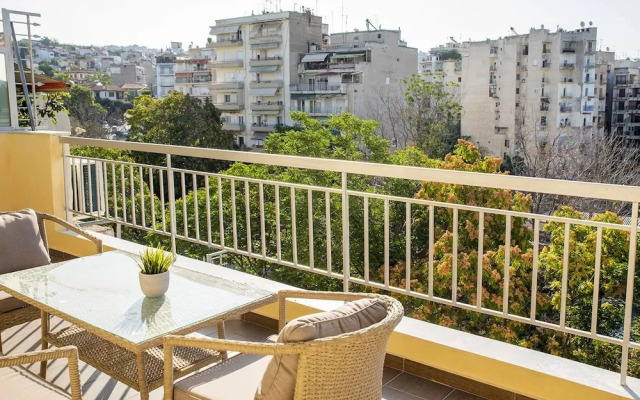 City Plaza Apartments & Rooms
