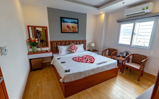 Canary Nha Trang Hotel вид на фасад