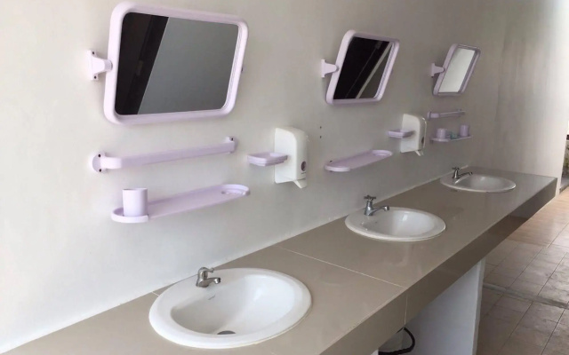 V2 Seagate Hip Hotel - Hostel