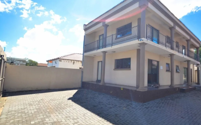 Lekoa Bed and Breakfast and Trading