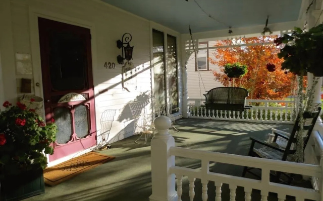 Carriage House B&B