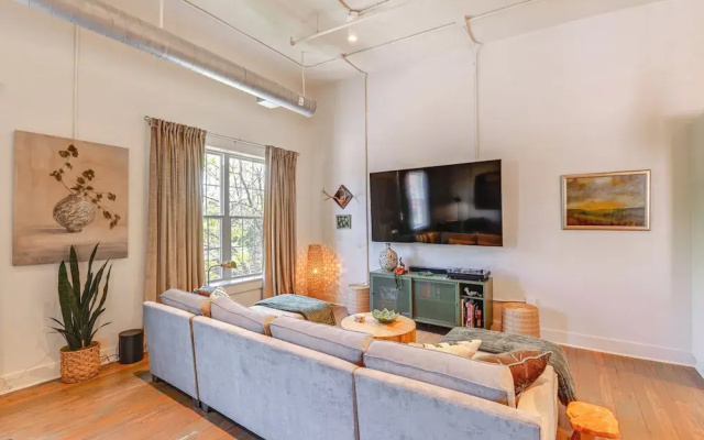 Walk to Vanderbilt: Eclectic Apt in Nashville