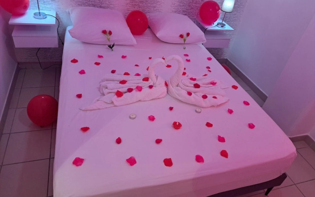 Le Channel Hotel