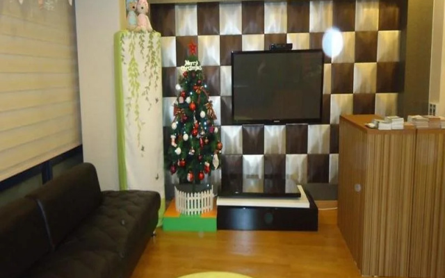 Crystal Guesthouse (гостевой дом для женщин)