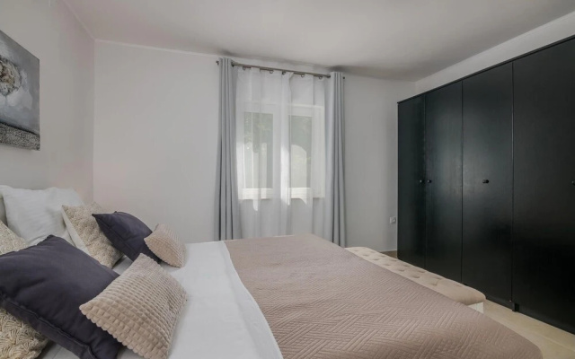 Beautiful Home in Kras With Wifi and 3 Bedrooms