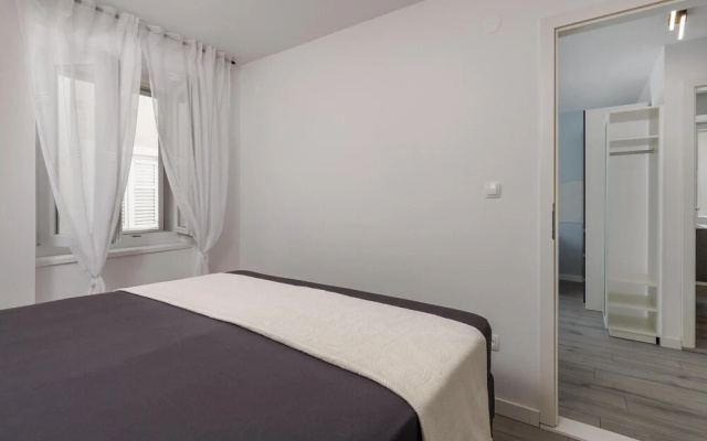 Beautiful Home in Pag With Wifi and 4 Bedrooms