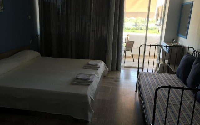 Alexandros Apartments