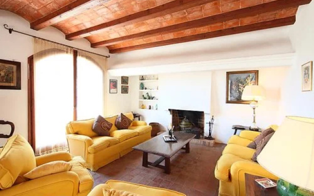 Holiday Home Illa Blanca