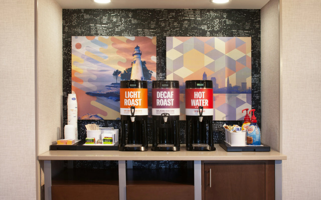 Hampton Inn & Suites Cleveland Mentor