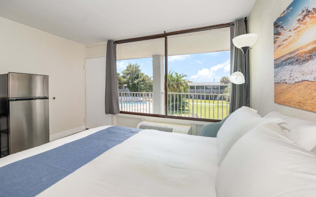 2050 E Irlo Bronson, 1bed