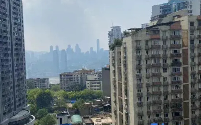 Mountainside Yisu (Chongqing Liberation Monument Hongya Cave Store)