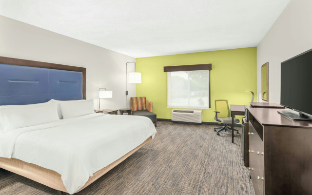 Holiday Inn Express & Suites Wilmington-Newark by IHG