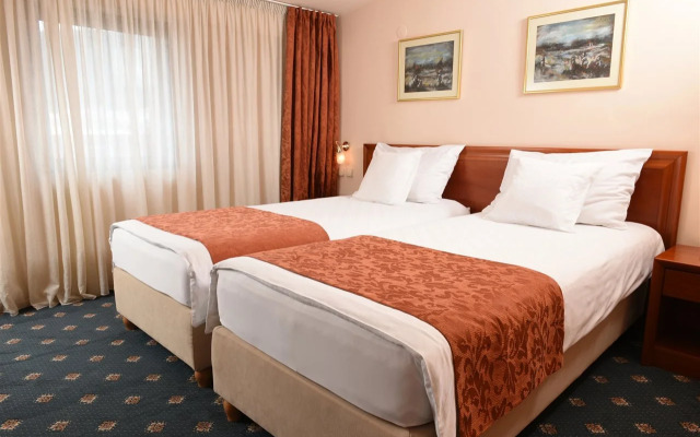 G Hotels