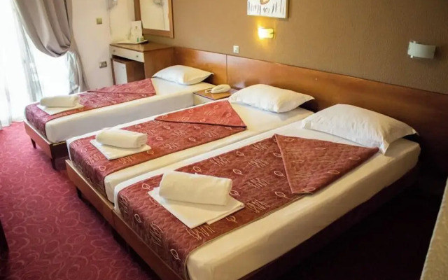 Hotel Akropol