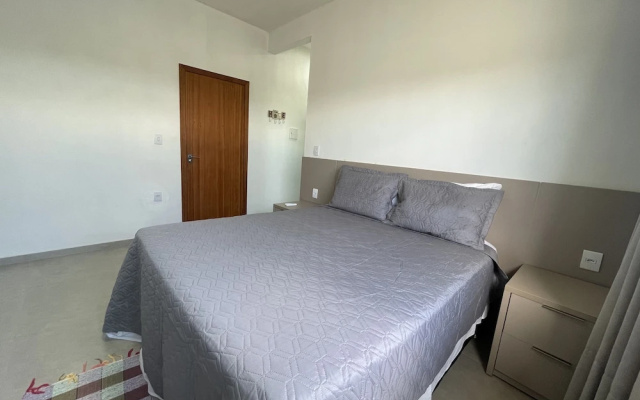 Casa COMPLETA com Piscina 1 Min da Praia