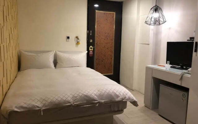 Travel Young Hotel