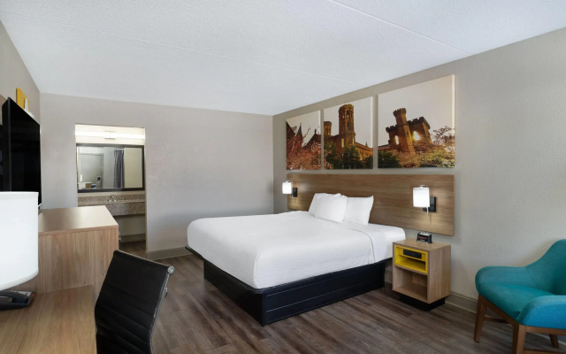 Days Inn by Wyndham Greeneville